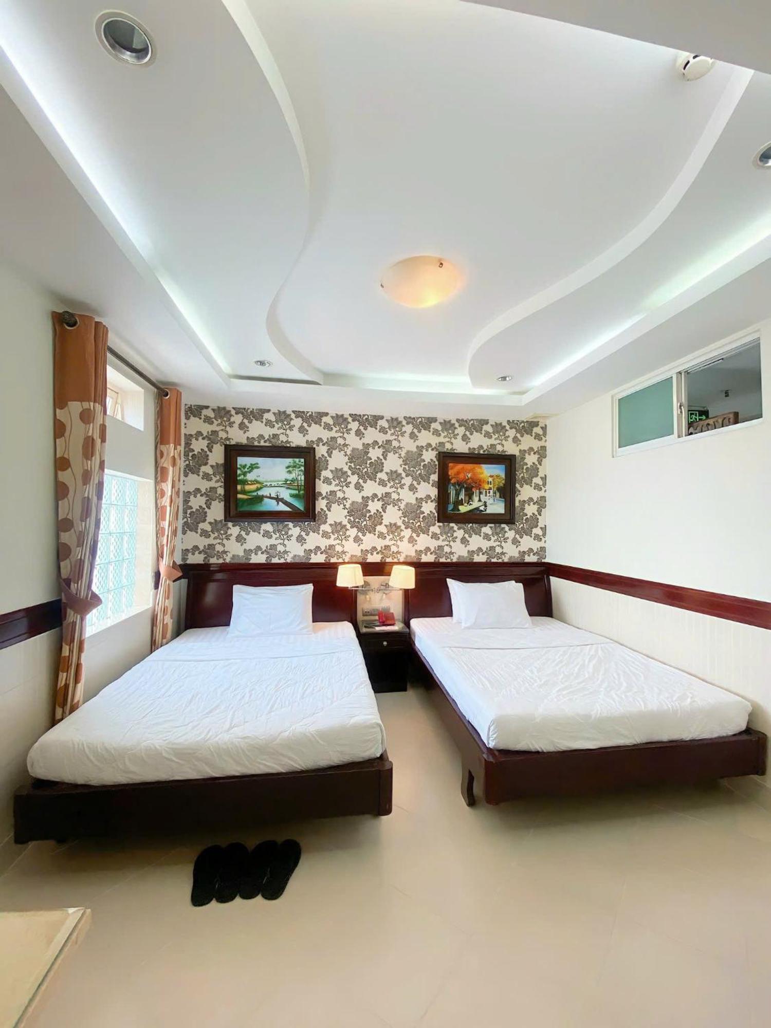 Hoang Thanh Thuy Airport Hotel 2 - Gan Am Thuc Dem Cho Hoang Hoa Tham Хошимин Екстериор снимка