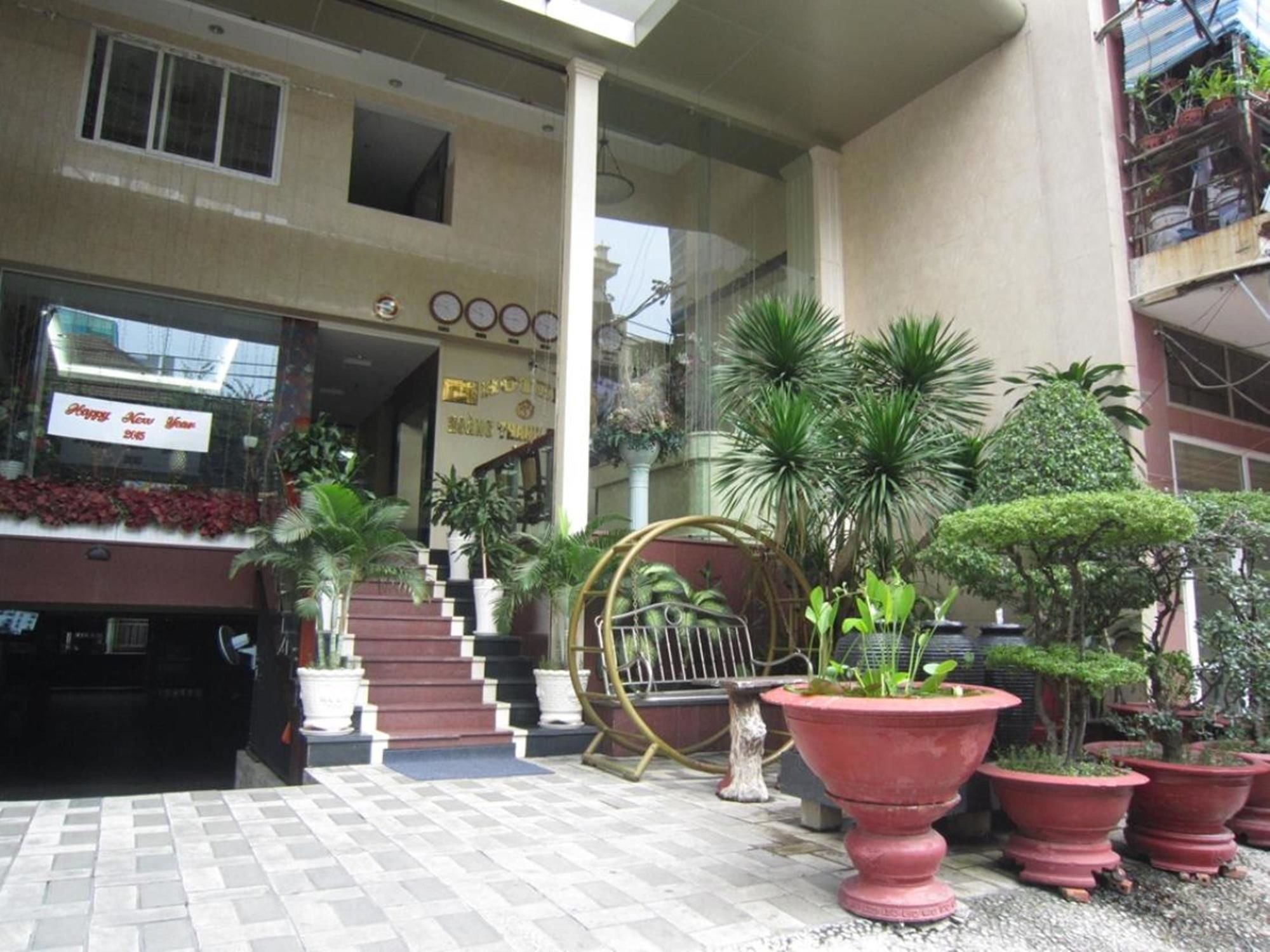 Hoang Thanh Thuy Airport Hotel 2 - Gan Am Thuc Dem Cho Hoang Hoa Tham Хошимин Екстериор снимка
