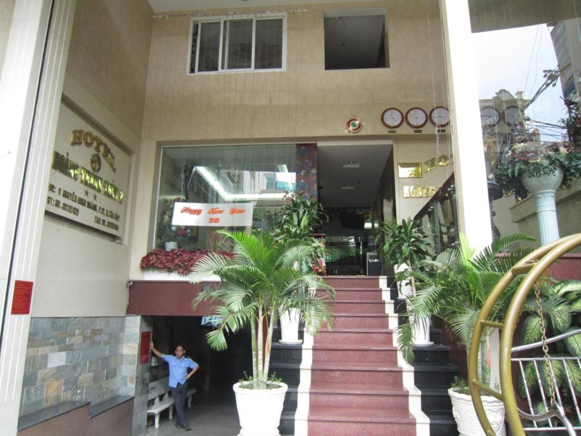 Hoang Thanh Thuy Airport Hotel 2 - Gan Am Thuc Dem Cho Hoang Hoa Tham Хошимин Екстериор снимка